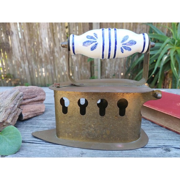 Vintage Brass Coal Iron With Blue Dutch Style Ceramic Handle - Picture 2 of 10